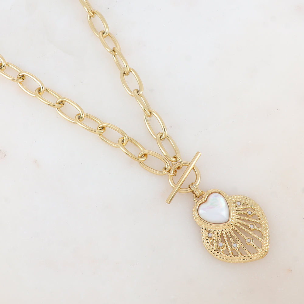 Collier en grosse maille avec pendentif cœur ajouré, nacre et strass (45+5CM)