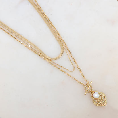 Collier 3 rangs avec pendentif cœur ajouré, nacre et strass (38/44/55+7CM)
