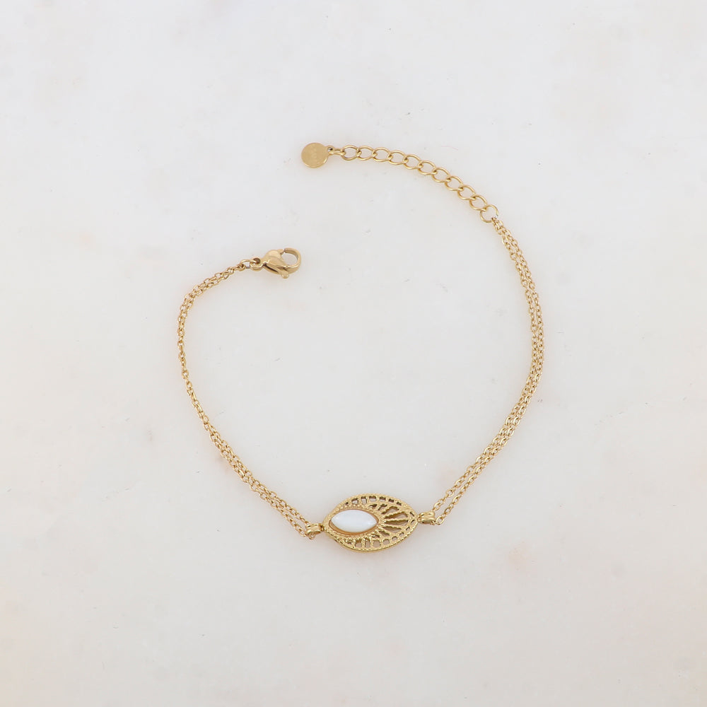 Bracelet deux rangs avec pièce ajourée, nacre blanche