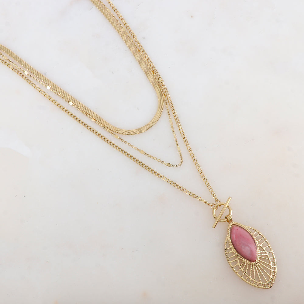 Collier trois rangs avec pendentif ajouré, pierre naturelle (38/44/55+7CM)