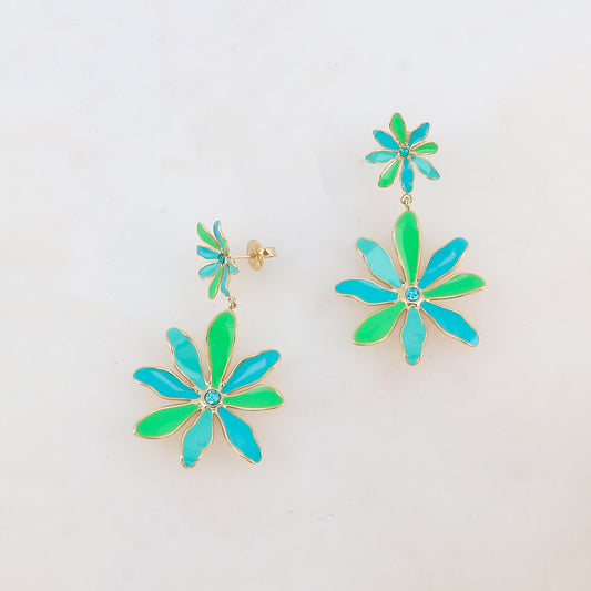 B.O à puce avec 2 fleurs émaillées et 2 strass 2,8 x 5 cm.
