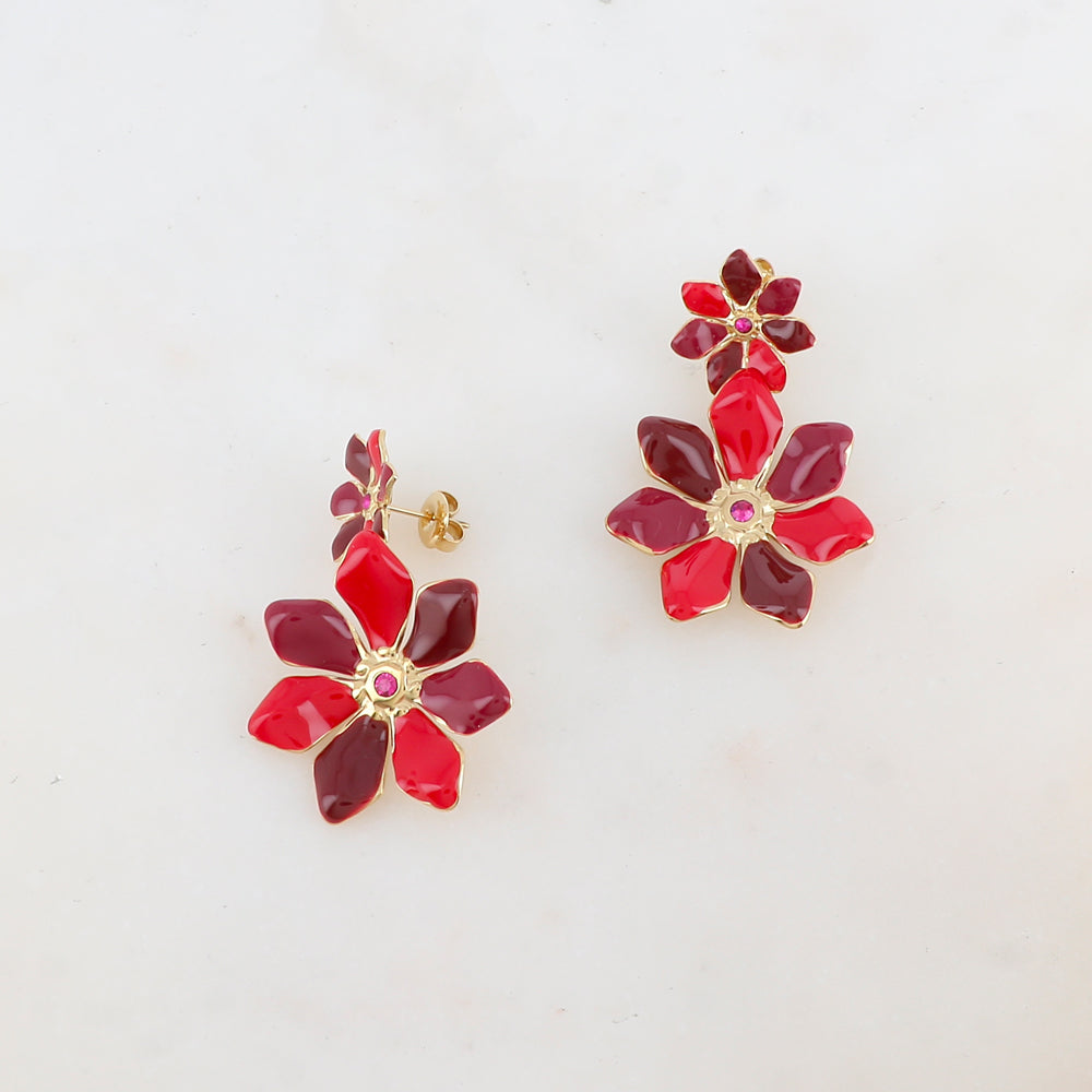 B.O à puce avec 2 fleurs émaillées et 2 strass 2,8 x 4,5 cm.