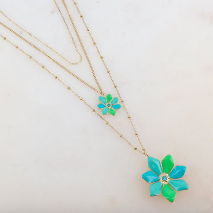 Collier trois rangs avec 2 pendentifs fleurs émaillées et strass (39/44/54+7CM)