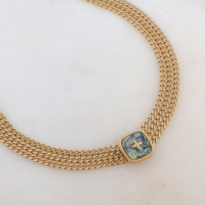 Collier en maille triple rangs avec pièce carrée ornée d'une nacre (39+7CM)