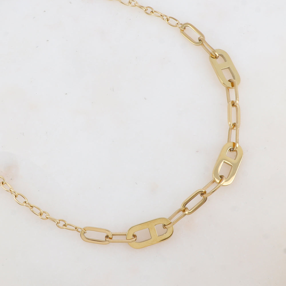 Collier en jeu de maille avec 3 pièces géométriques (40+5CM)
