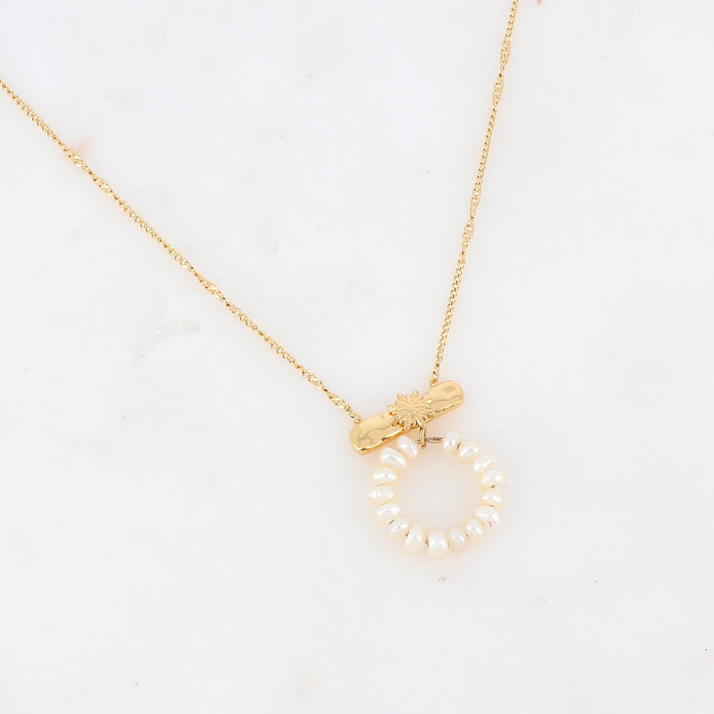 Collier avec pièce géométrique, étoile et perles d'eau douce (40+7CM)