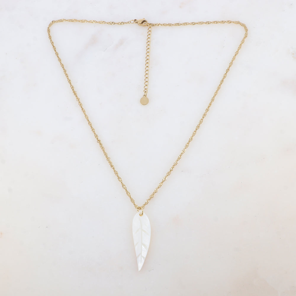 Collier avec pendentif feuille en nacre (40+5CM)