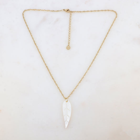 Collier avec pendentif feuille en nacre (40+5CM)