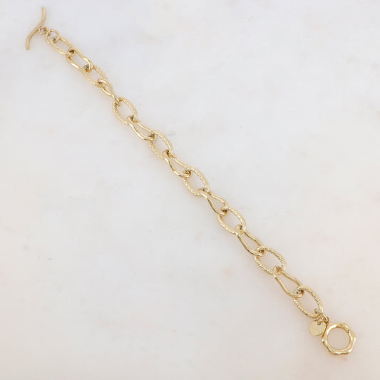 Bracelet à maillons martelés et lisses à fermoir T (toogle)
