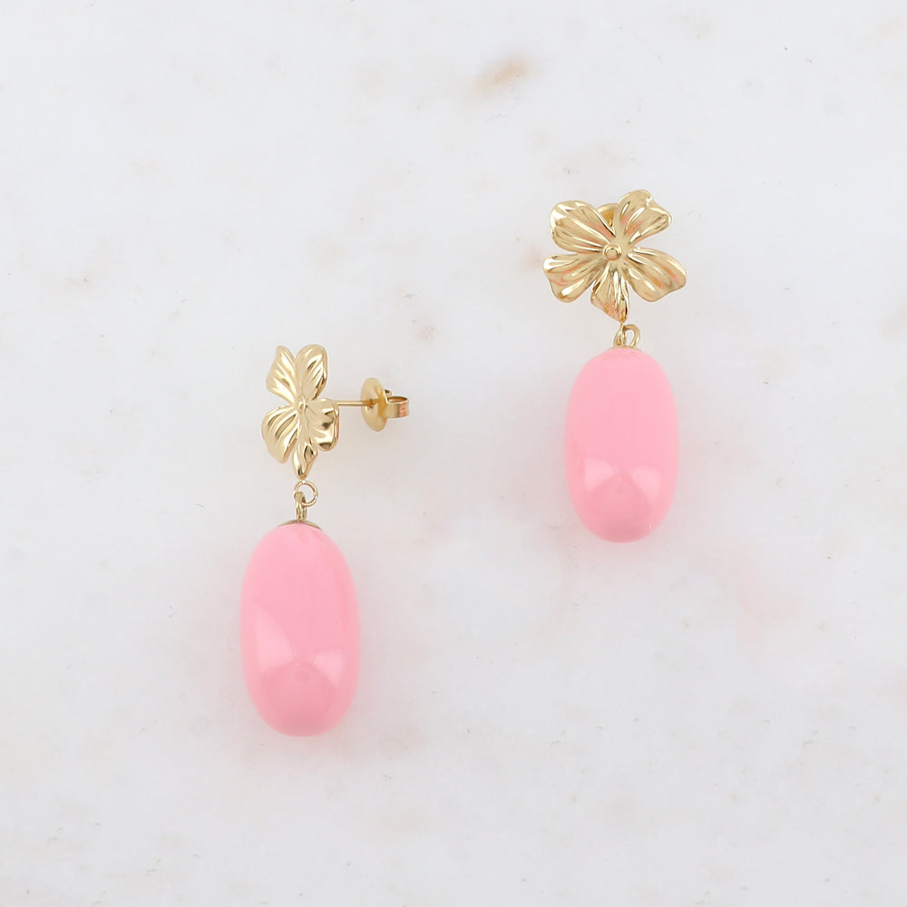 B.O à puce avec pièce à motif fleur et pendant en résine 1,6 x 4,5 cm.