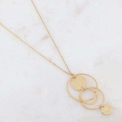 Collier avec 3 anneaux martelés et 2 pampilles rondes martelées (45+5CM)
