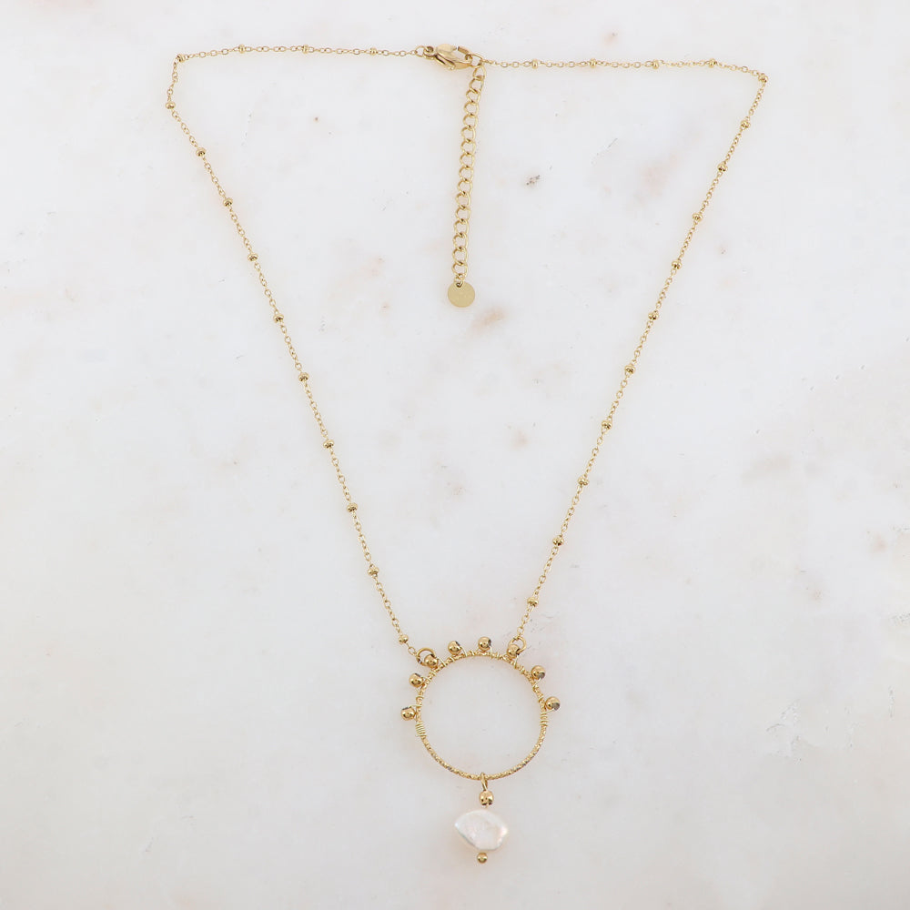 Collier avec pendentif anneau, petites boules et perle d'eau douce (40+5CM)