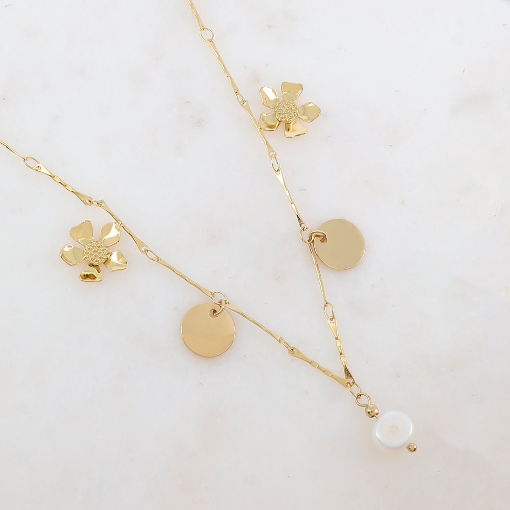 Collier avec 2 pampilles rondes lisses, 2 fleurs et 1 perle d'eau douce (39+7CM)