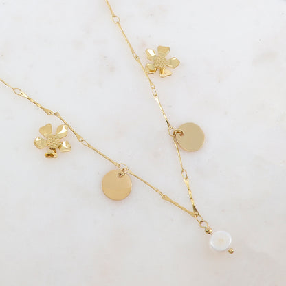 Collier avec 2 pampilles rondes lisses, 2 fleurs et 1 perle d'eau douce (39+7CM)