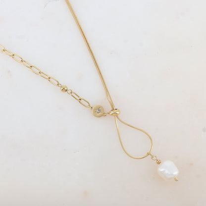 Collier en jeu de maille, perle d'eau douce, petite boule, pièce ronde ajourée de façon étoile, strass (45+5CM)