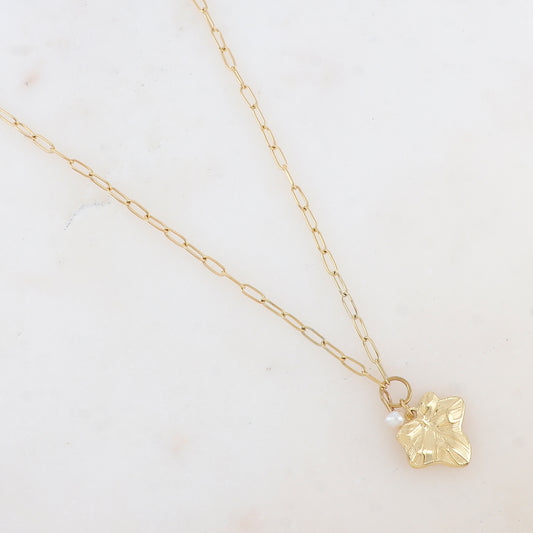 Collier avec pendentif feuille et perle d'eau douce (45+7CM)