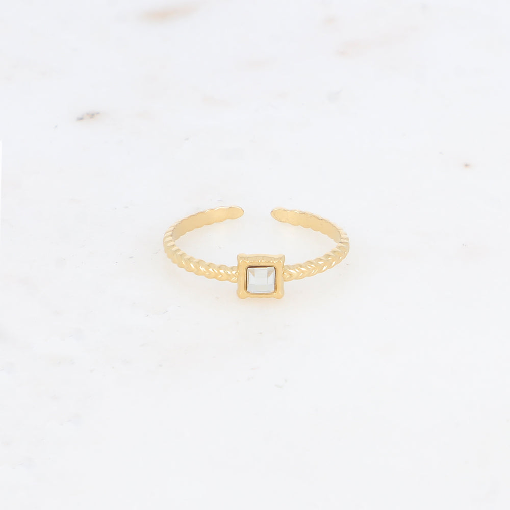 Bague fine avec oxyde de zirconium carrée