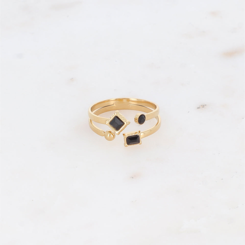 Bague avec trois oxyde de zirconium