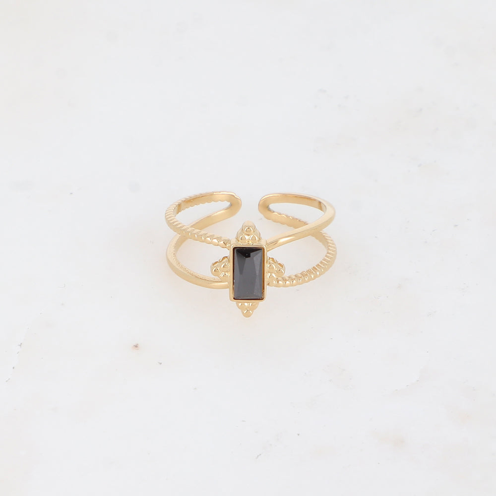 Bague avec oxyde de zirconium