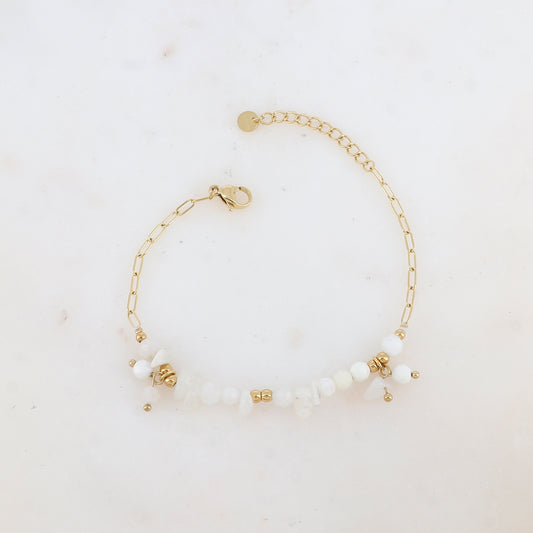 Bracelet en maille embelli de pierres naturelles