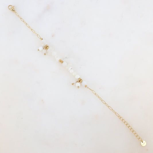 Bracelet en maille embelli de pierres naturelles