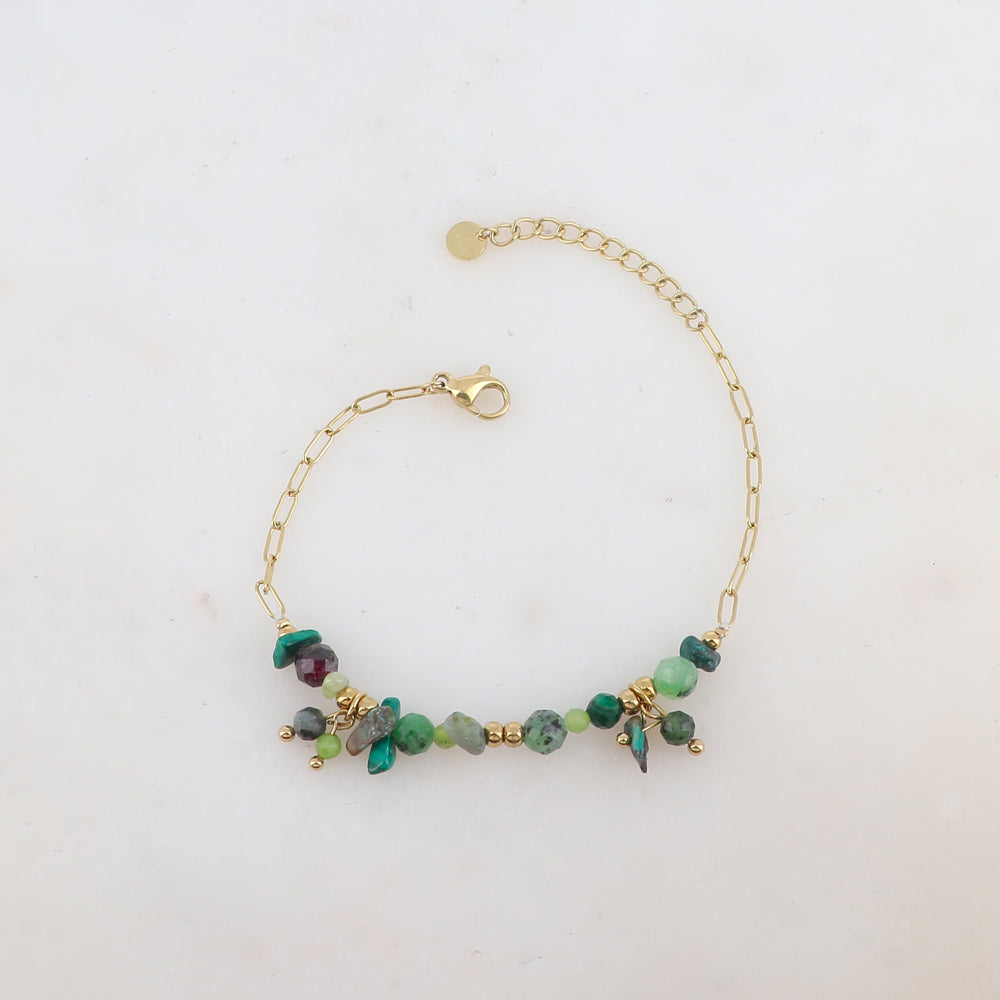 Bracelet en maille embelli de pierres naturelles