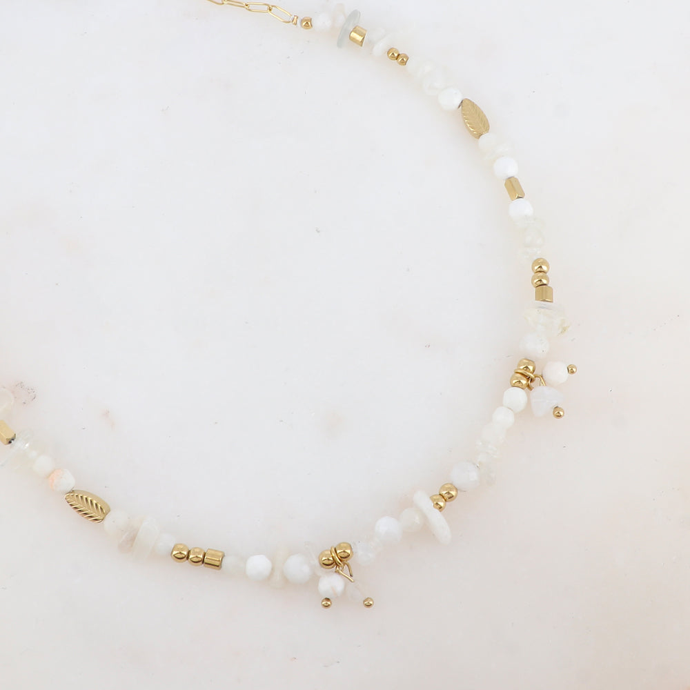 Collier en maille embelli de pierres naturelles (39+7CM)
