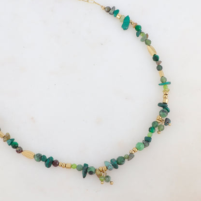 Collier en maille embelli de pierres naturelles (39+7CM)