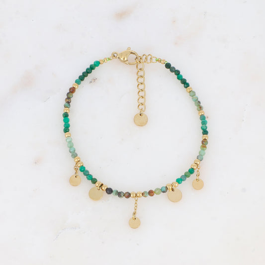 Bracelet avec chaînes, pampilles rondes lisses, perles dorées et pierres naturelles