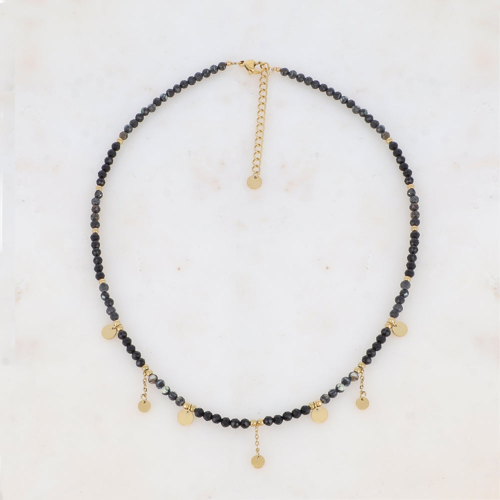 Collier avec chaînes, pampilles rondes lisses, perles dorées et pierre naturelle (39+7CM)