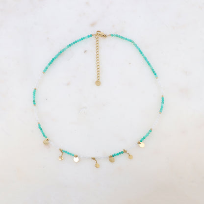 Collier avec chaînes, pampilles rondes lisses, perles dorées et pierre naturelle (39+7CM)