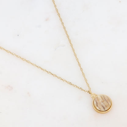 Collier avec pendentif rond serti d'une pierre naturelle (40.5+5CM)