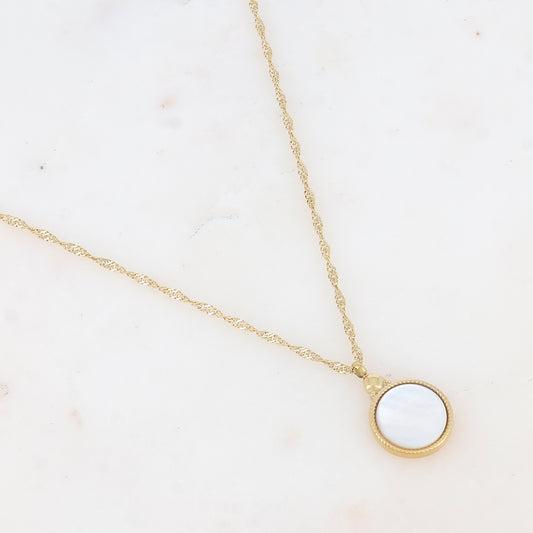 Collier avec pendentif rond serti d'une nacre (40.5+5CM)