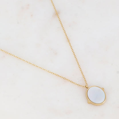 Collier avec pendentif ovale serti d'une nacre (40+5CM)