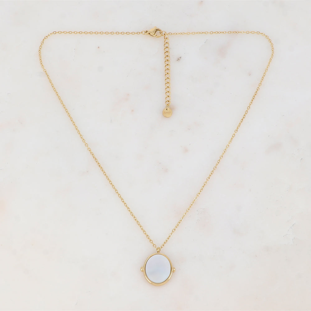 Collier avec pendentif ovale serti d'une nacre (40+5CM)