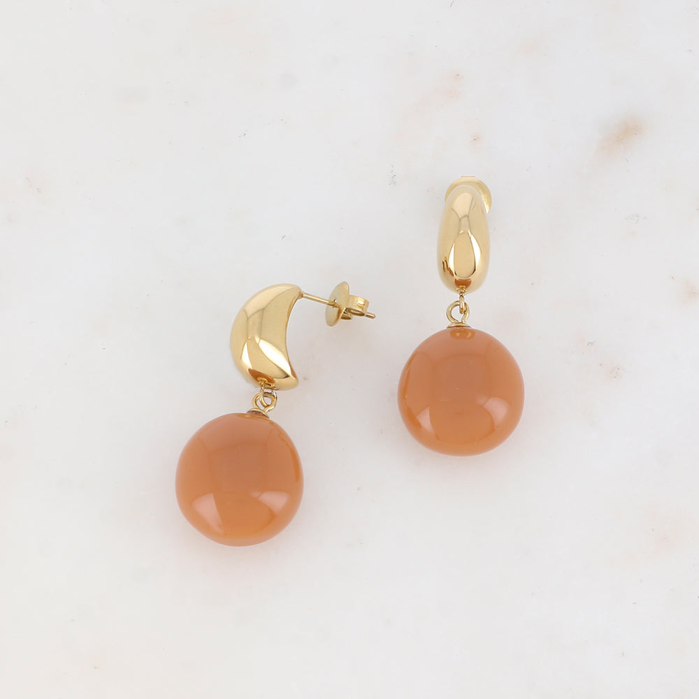 Créoles avec perle en acétate 1,6x 3,6 cm.