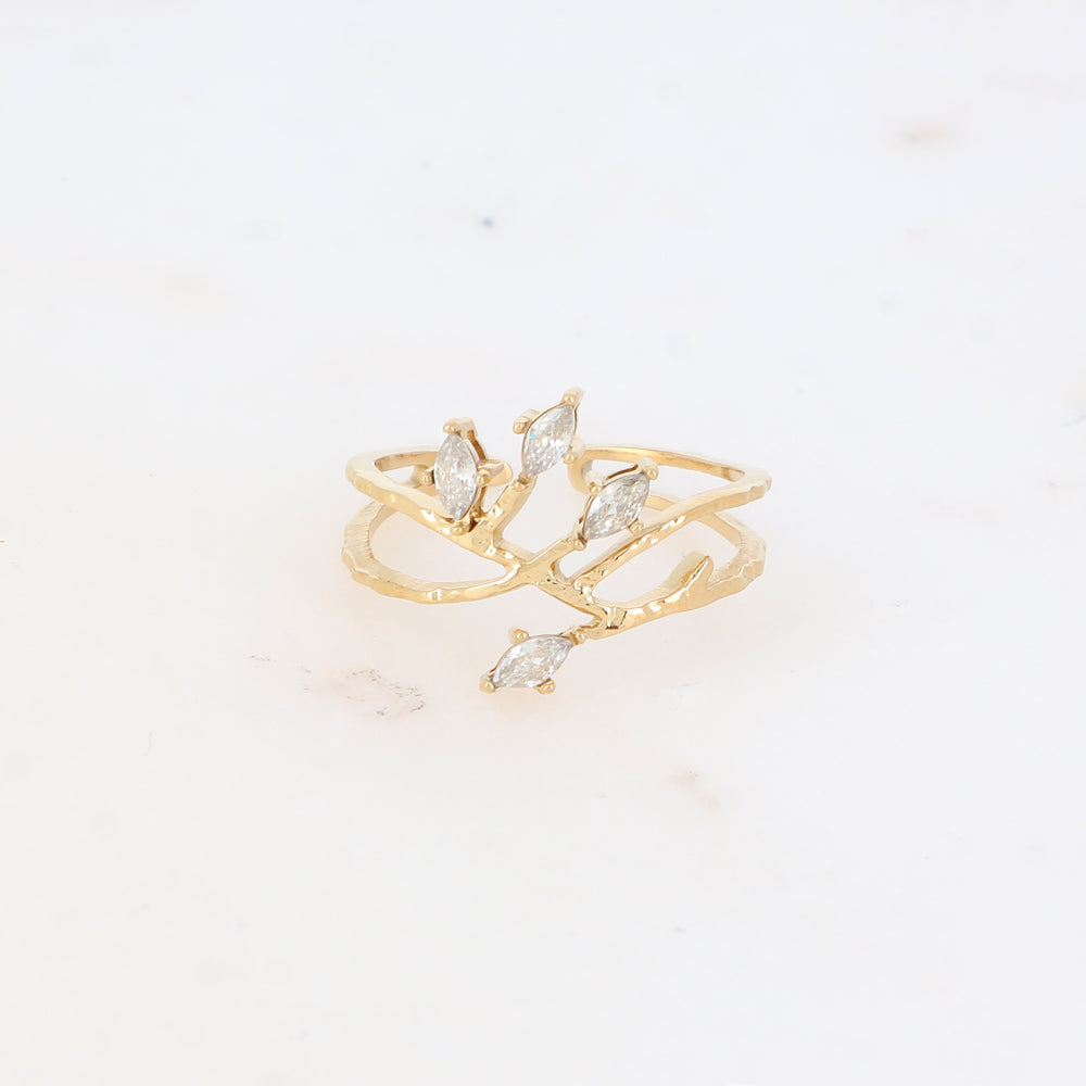 Bague avec oxyde de zirconium