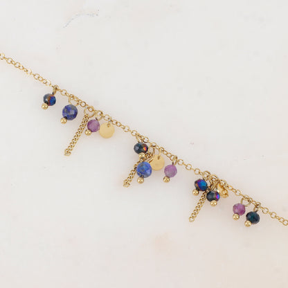 Bracelet avec pastilles, chaînes, pâtes de verre et pierre naturelle