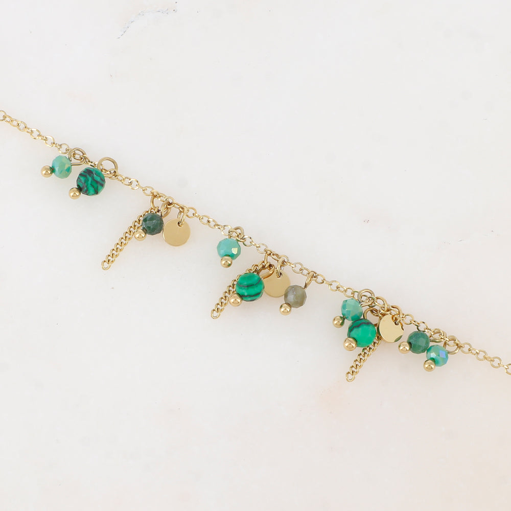 Bracelet avec pastilles, chaînes, pâtes de verre et pierre naturelle