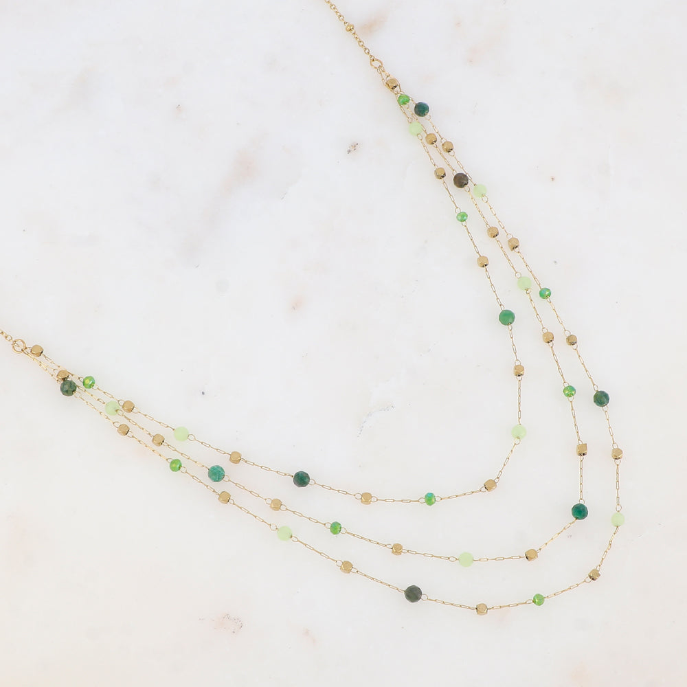 Collier triple rangs avec pâtes de verre et pierre naturelle (39/41/43+5CM)