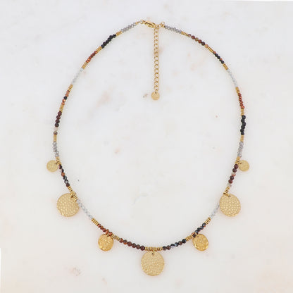 Collier avec pierre naturelle, pâtes de verre et pastilles martelées (39+5CM)