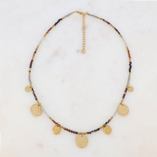 Collier avec pierre naturelle, pâtes de verre et pastilles martelées (39+5CM)