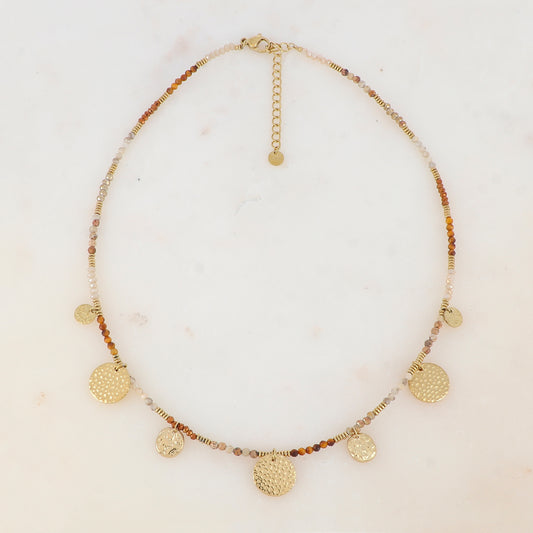 Collier avec pierre naturelle, pâtes de verre et pastilles martelées (39+5CM)
