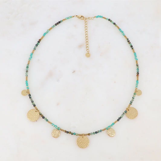 Collier avec pierre naturelle, pâtes de verre et pastilles martelées (39+5CM)