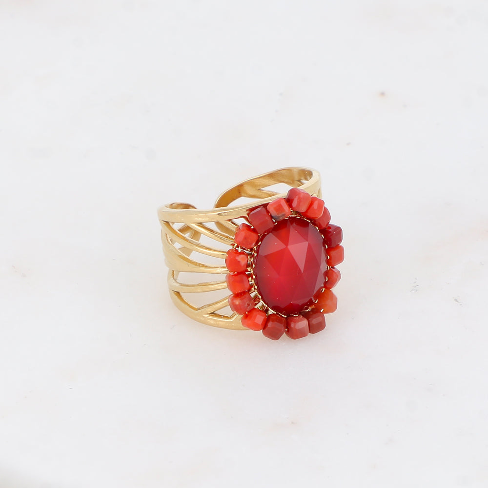 Bague ajourée avec des perles en pierre naturelle - Cornaline