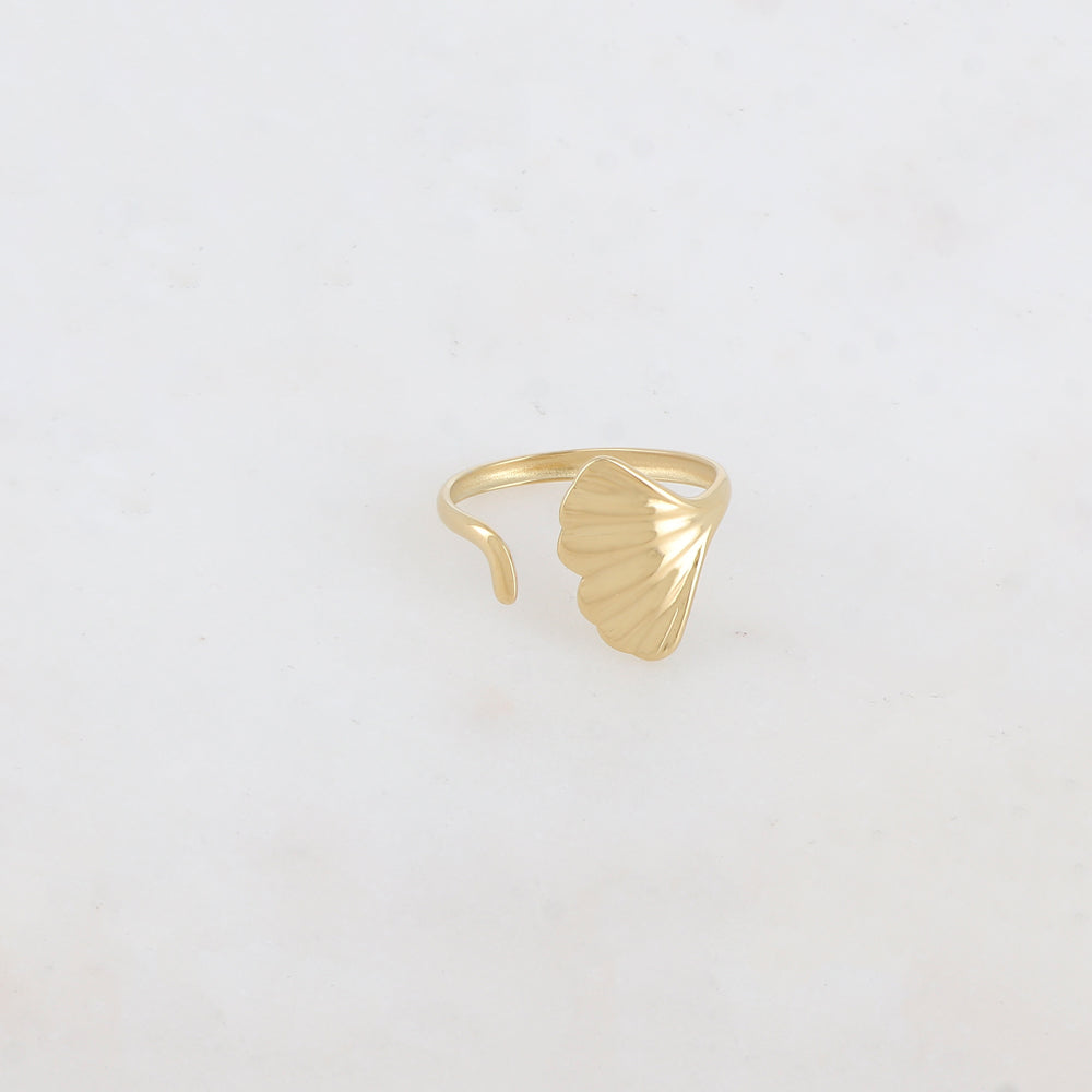 Bague fine feuille ajustable devant