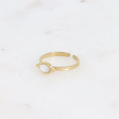 Bague - pierre naturelle nacre ovale et 3 grains
