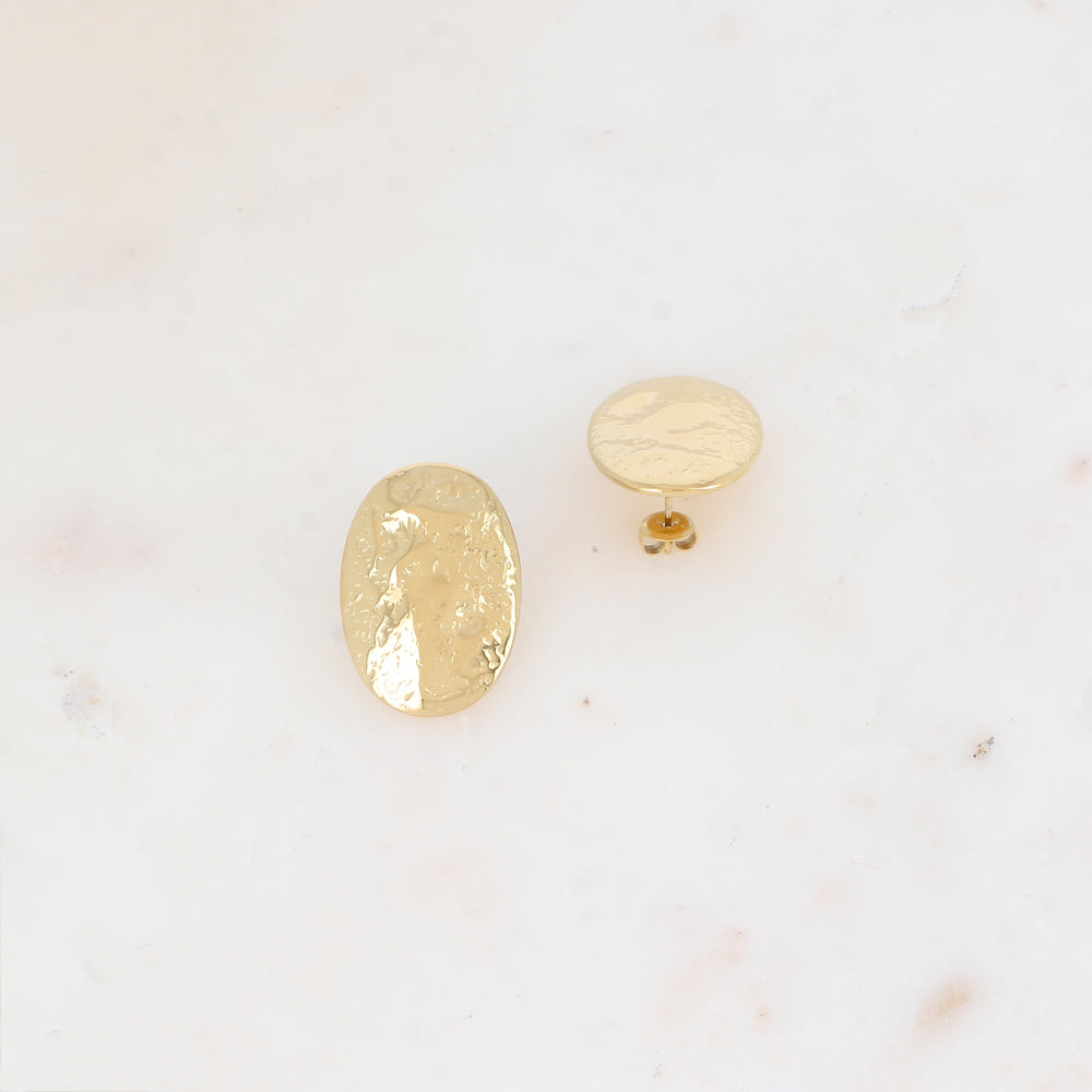 B.O. à puce avec pièce ovale martelée 2 x 2,8 cm