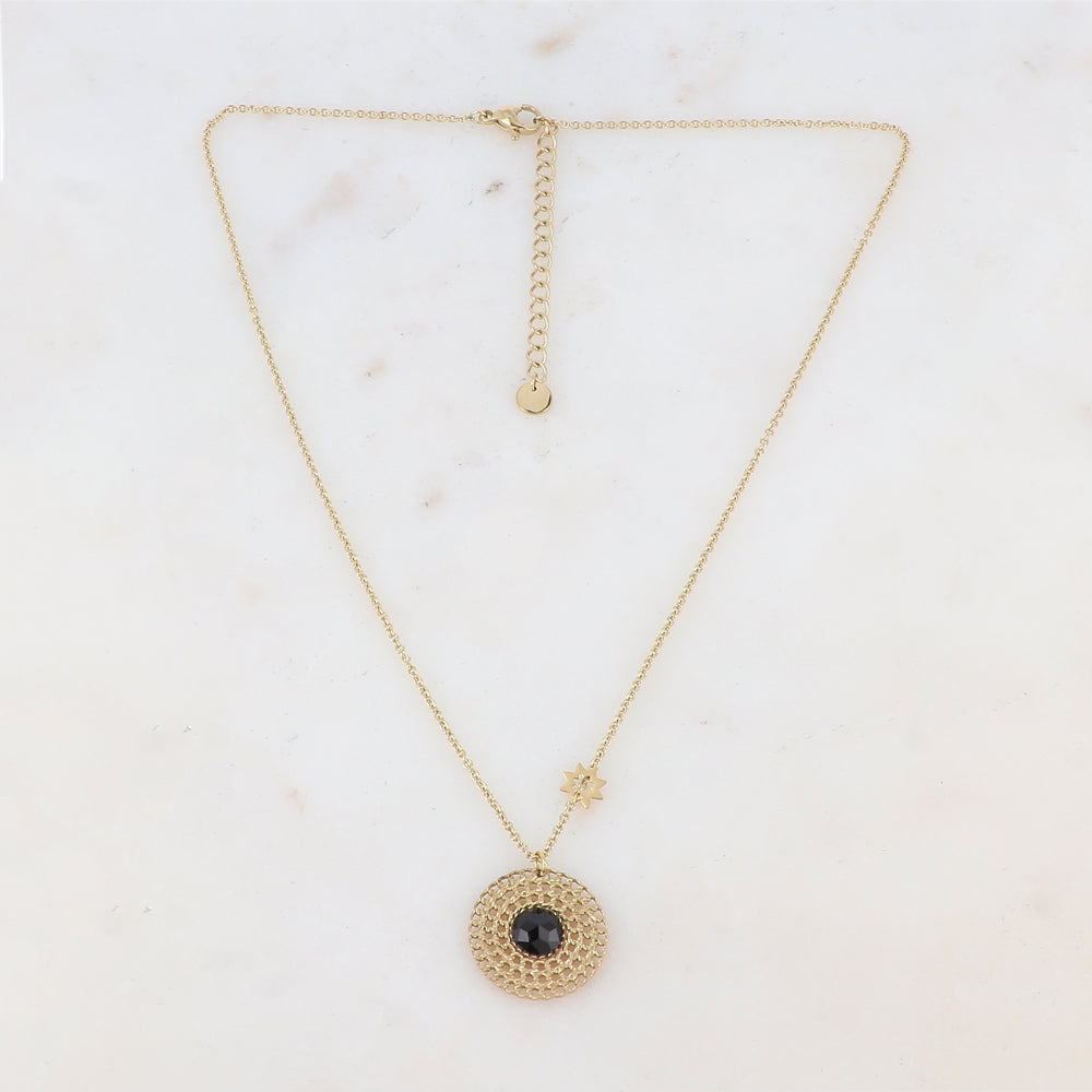 Collier avec pendentif rond effet ajouré et pierres naturelles (38+5)