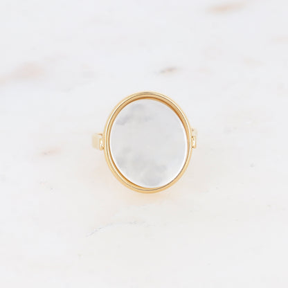 Bague ovale avec pierre naturelle - Nacre